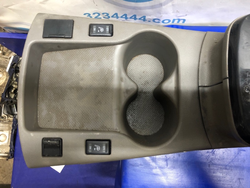 Подлокотник LEAF 10-17