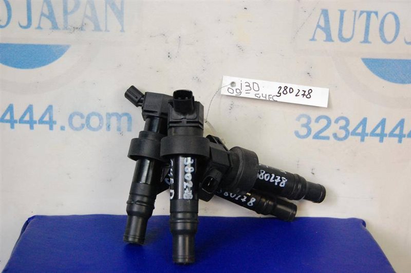 Запчасть катушка зажигания HYUNDAI I30 FD 07-12 27301-2B100 Б/У Катушка зажигания HYUNDAI I30 FD 07-12 27301-2B100 Б/У