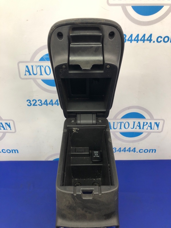 Подлокотник OUTLANDER GF 12- 2014 Внедорожник 2.4