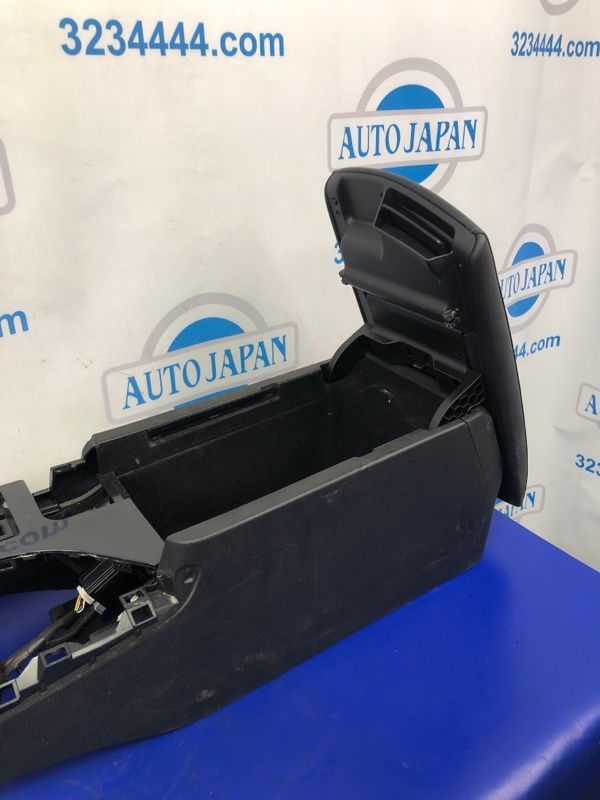 Подлокотник GS 12- 2015 Седан 8ARFTS 2.0TURBO