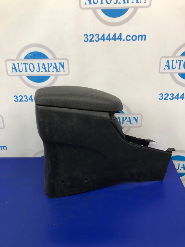 Подлокотник VELOSTER 11-18 Подлокотник VELOSTER 11-18