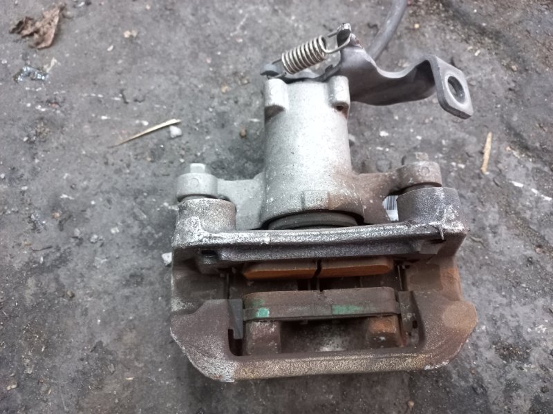 Суппорт тормозной задний правый KIA SOUL PS 13-19 PS 1.6