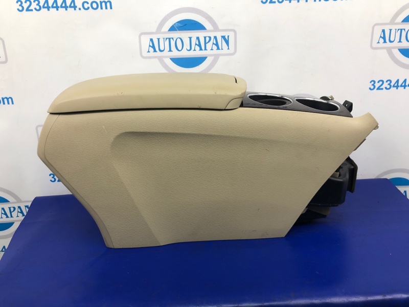 Подлокотник TOYOTA VENZA 09-16 2009 AGV15 2.7 1ARFE 58810-0T010-A1 Б/У