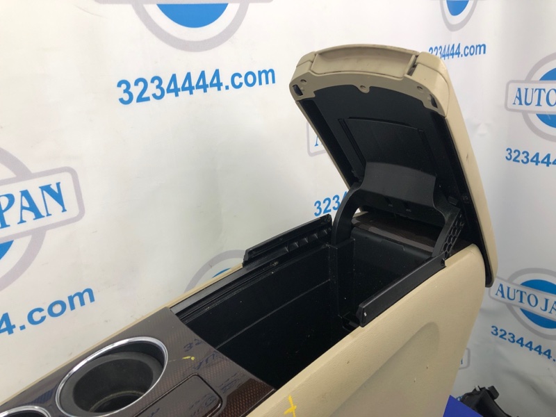 Подлокотник VENZA 09-16 2009 AGV15 2.7 1ARFE