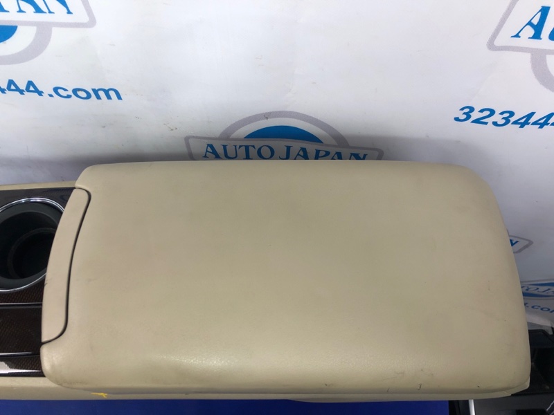 Подлокотник VENZA 09-16 2009 AGV15 2.7 1ARFE