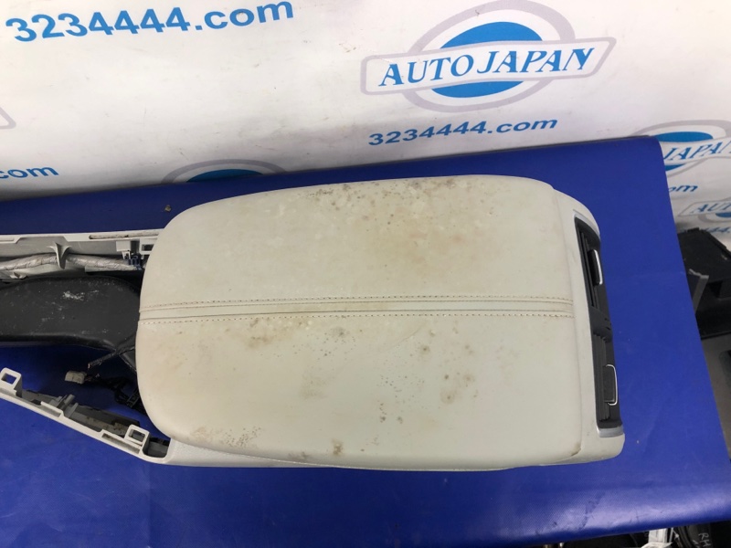 Подлокотник TLX 14-17 2015 Седан 2.4 Подлокотник TLX 14-17 2015 Седан 2.4