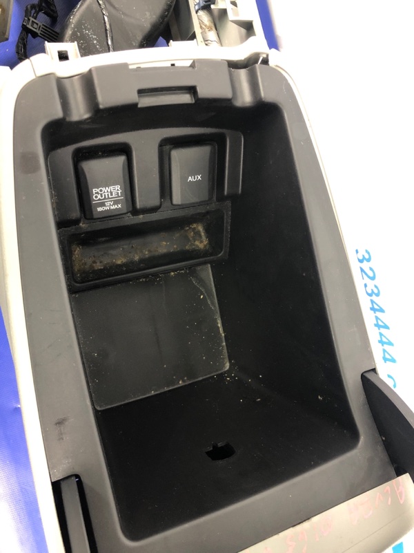 Подлокотник TLX 14-17 2015 Седан 2.4 Подлокотник TLX 14-17 2015 Седан 2.4