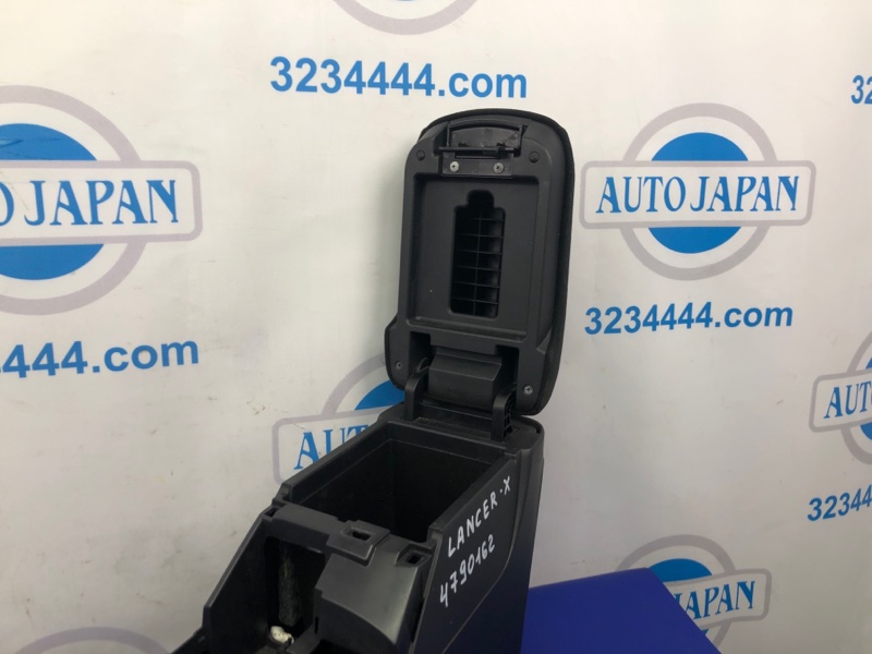 Подлокотник LANCER X 10 07-15