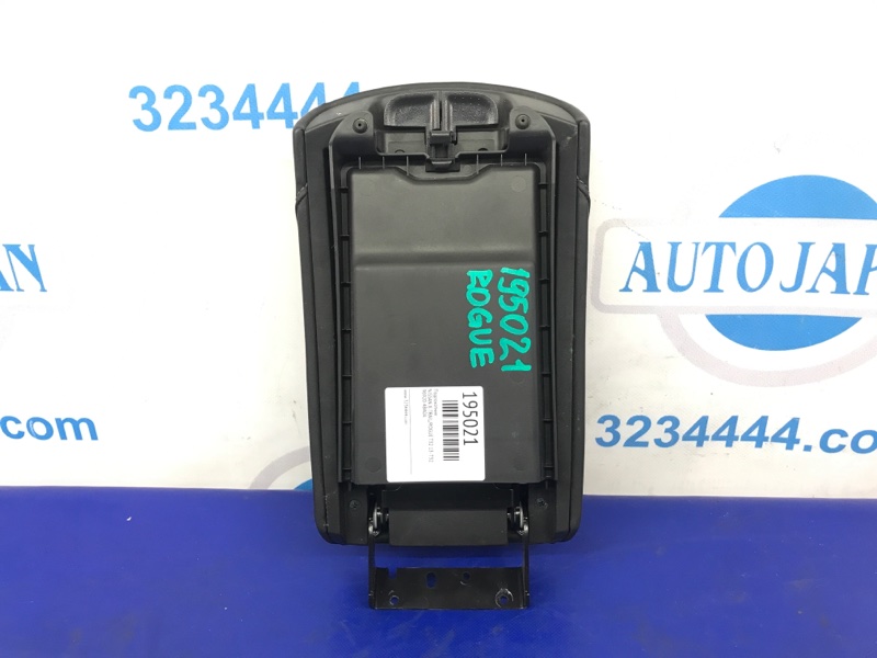 Подлокотник X-TRAIL/ROGUE T32 13-20 T32