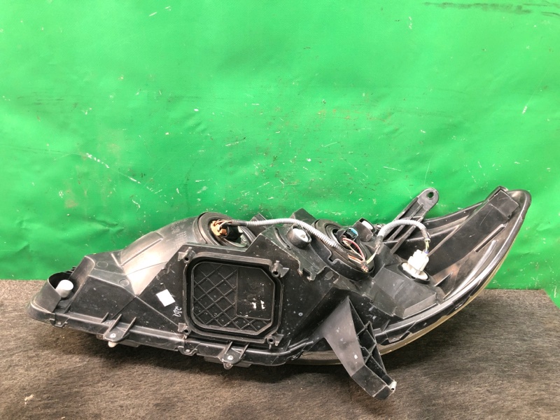 Фара передняя правая SIENNA 11-16 2012 GSL30 3.5 2GR-FE Фара передняя правая SIENNA 11-16 2012 GSL30 3.5 2GR-FE