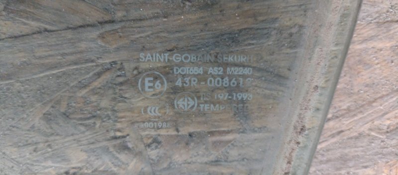 Стекло двери переднее левое 3 BK 03-08 Седан