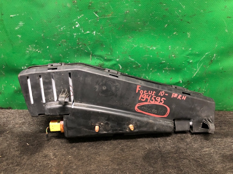 Подушка безопасности в сиденье передняя правая FORD FOCUS 10-18
