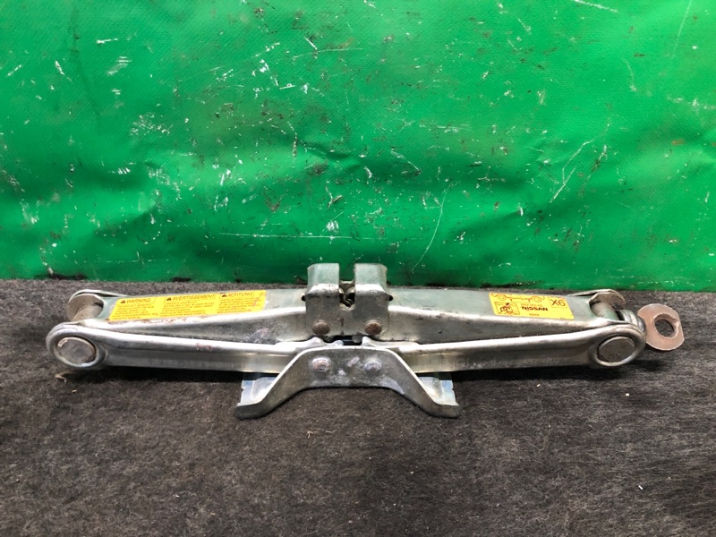 Домкрат NISSAN Б/У