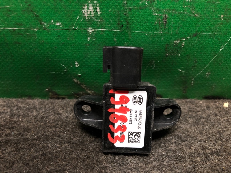 Датчик удара передний правый ELANTRA MD 10-15