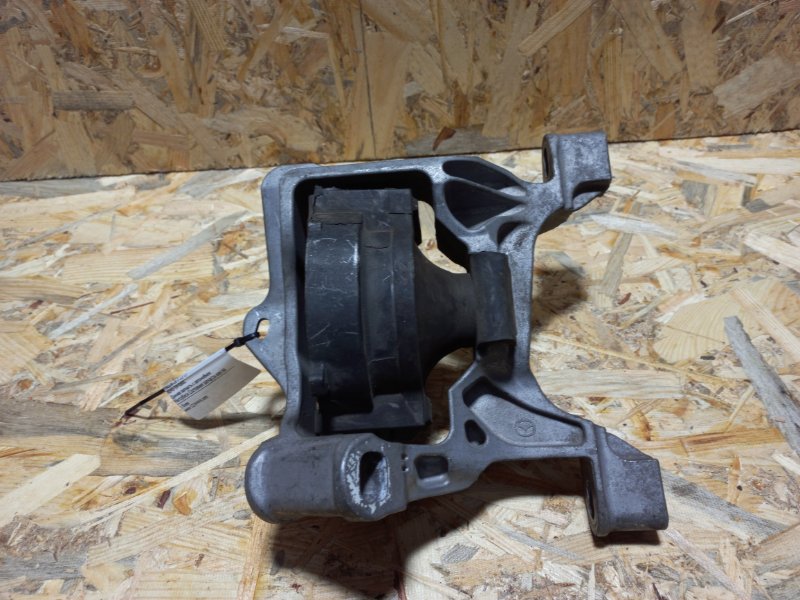 Подушка двигателя правая CX-5 (KE) 11-17 Подушка двигателя правая CX-5 (KE) 11-17