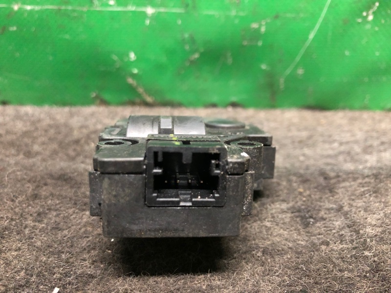 Моторчик заслонки печки QX30 16-20 2017 Внедорожник 2.0 20PET