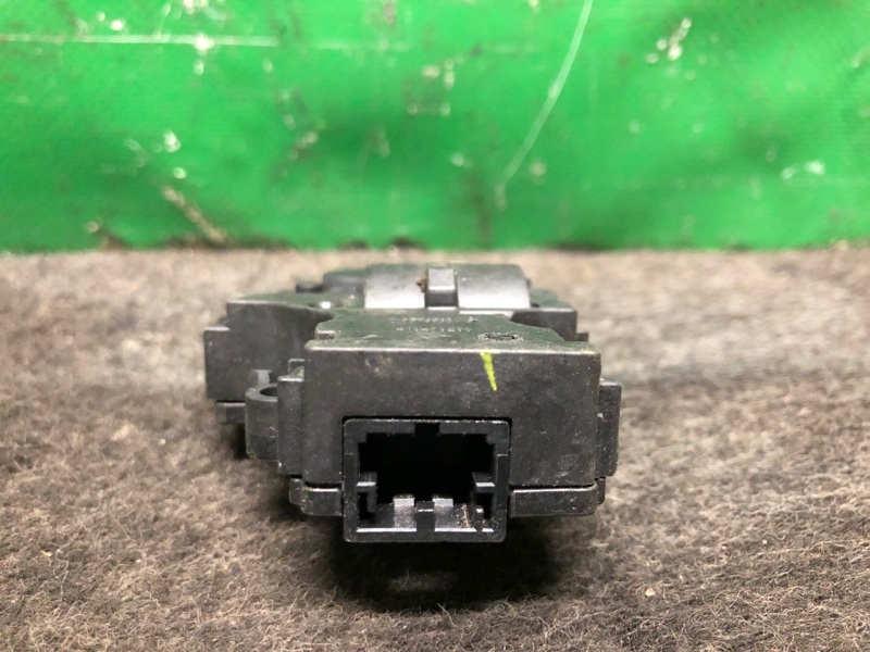 Моторчик заслонки печки QX30 16-20 2017 Внедорожник 2.0 20PET