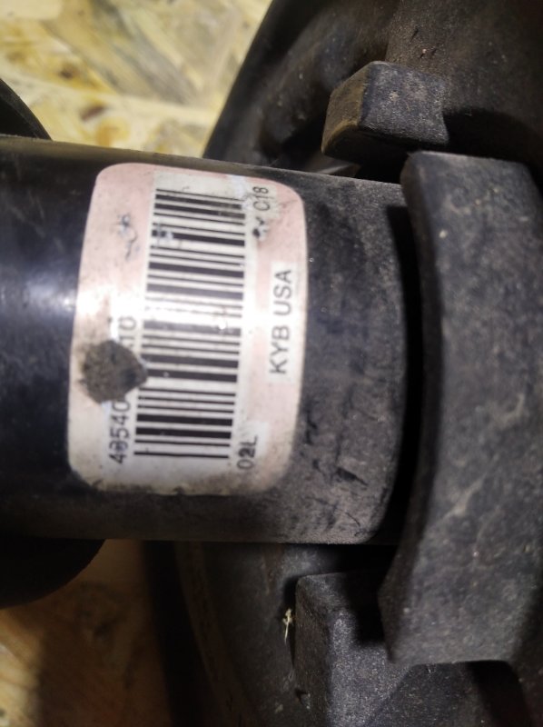 Амортизатор задний левый CAMRY 40 06-11 Амортизатор задний левый CAMRY 40 06-11