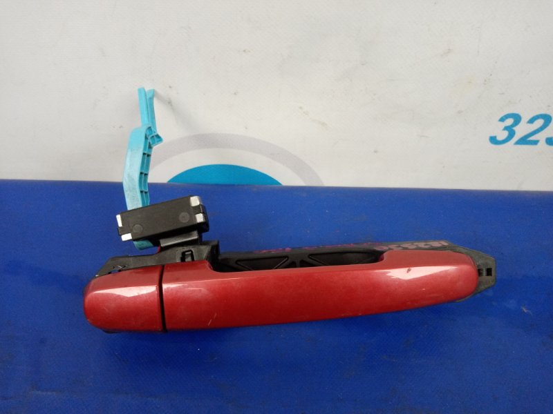 Запчасть ручка двери наружная задняя правая TOYOTA COROLLA 150 06-13 Седан 69211-AA020-D6 Б/У Ручка двери наружная задняя правая TOYOTA COROLLA 150 06-13 Седан 69211-AA020-D6 Б/У