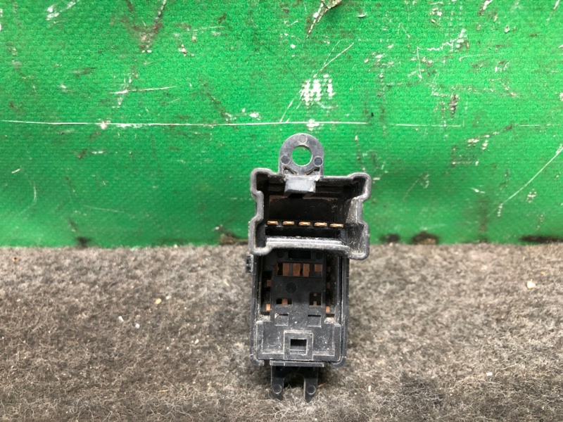 Кнопка стеклоподъемника задняя NISSAN JUKE 10-19