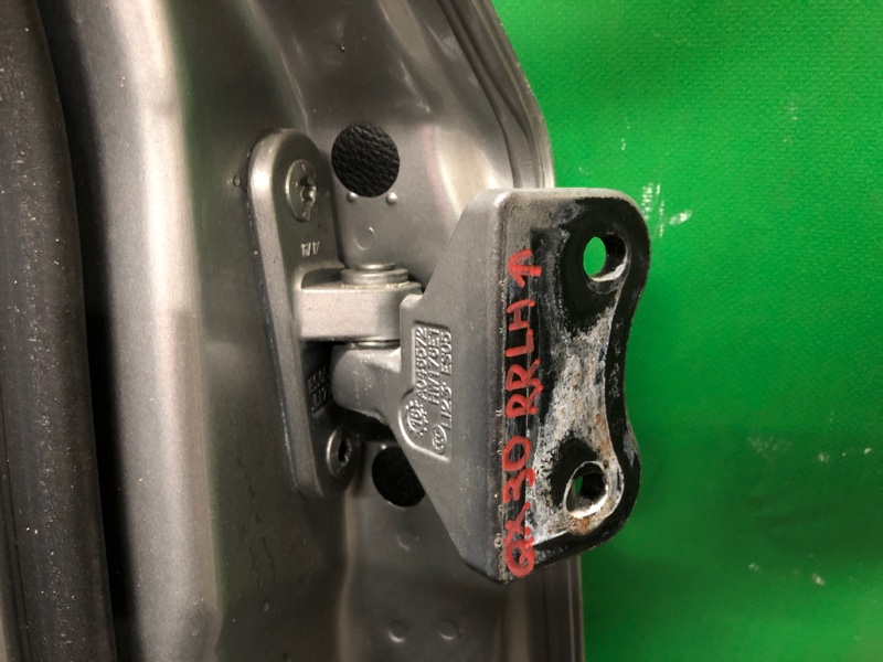 Петля двери верхняя задняя левая INFINITI QX30 16-20 2017 Внедорожник 2.0 20PET 82401-5DA0A Б/У