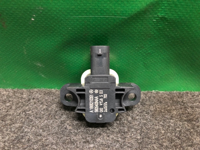 Датчик удара задний левый INFINITI QX30 16-20 2017 Внедорожник 2.0 20PET K8836-5DA0A Б/У