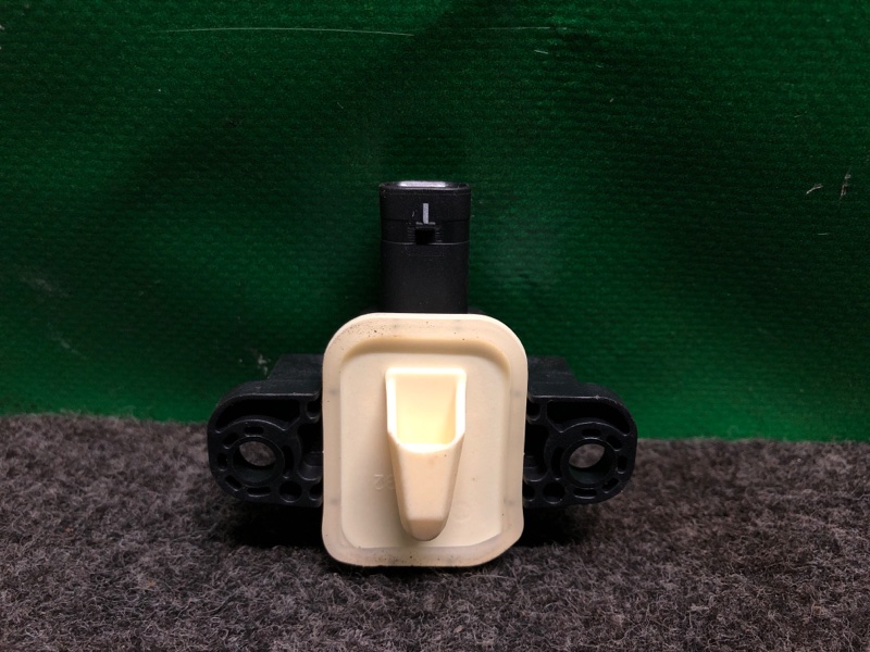 Датчик удара задний левый INFINITI QX30 16-20 Внедорожник 2.0 20PET