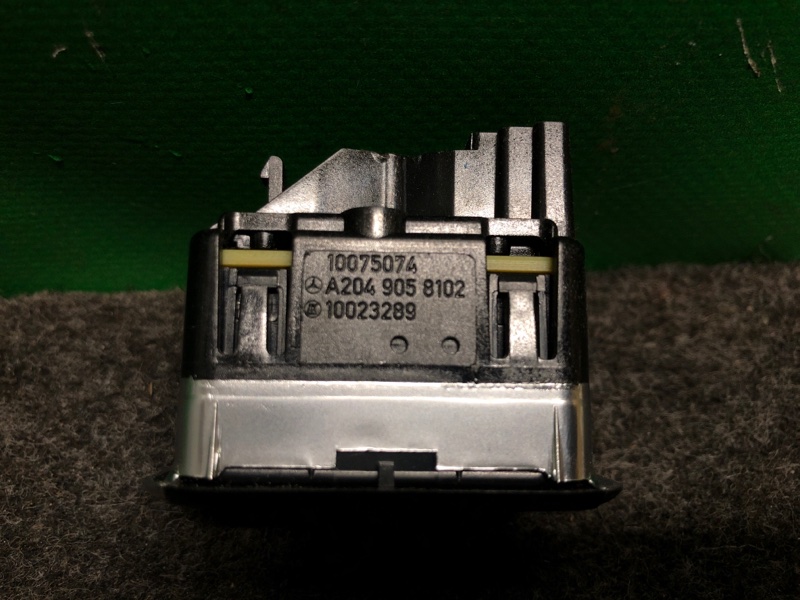 Кнопка стеклоподъемника задняя правая QX30 16-20 2017 Внедорожник 2.0 20PET