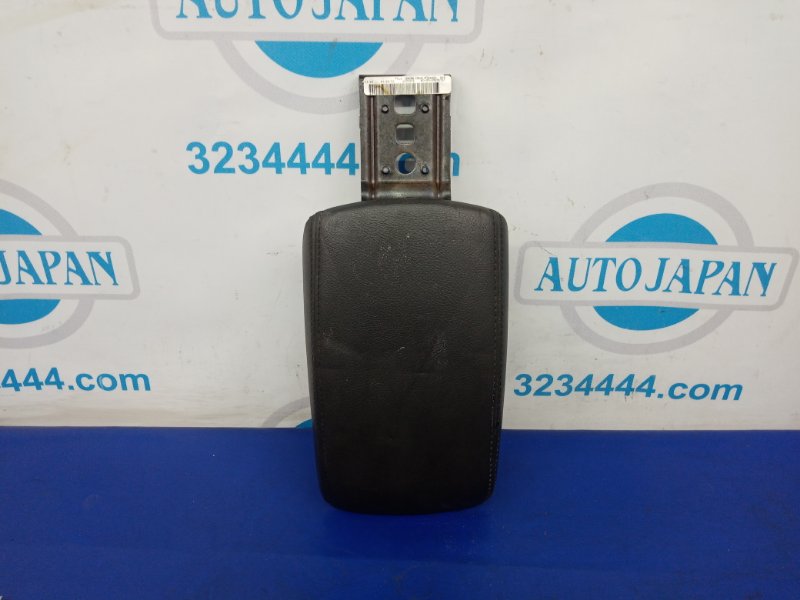 Подлокотник FORD FOCUS 10-18 1519656X02CB Б/У