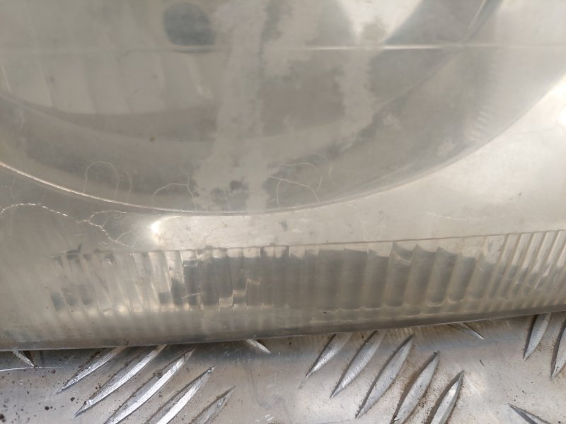 Фара передняя правая MITSUBISHI PAJERO 99-06