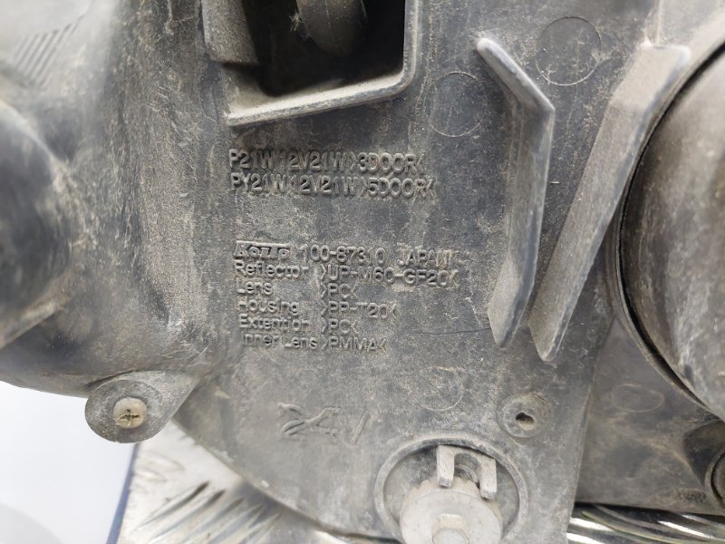 Фара передняя левая PAJERO 99-06