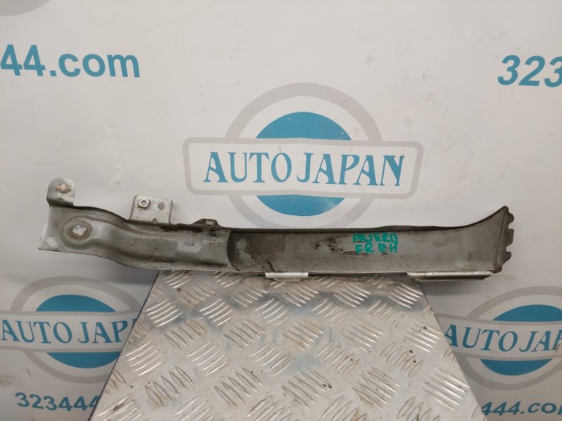 Накладка бампера передняя правая PAJERO 99-06