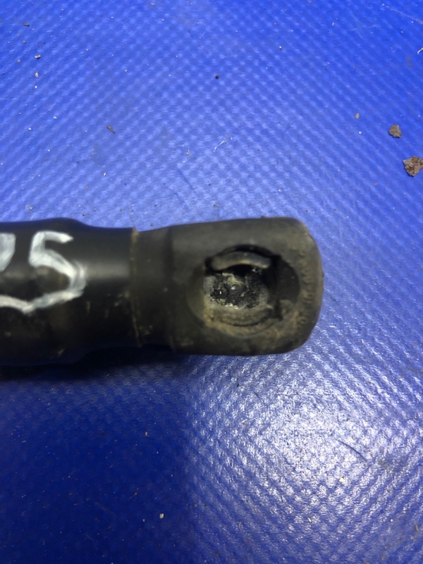 Амортизатор крышки багажника LANCER X 10 07-15 2011 Седан 2.0