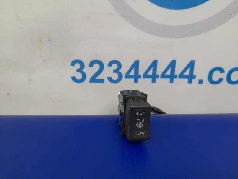 Кнопка обогрева сидений SUBARU OUTBACK 09-14 BR 83245AJ010 Б/У