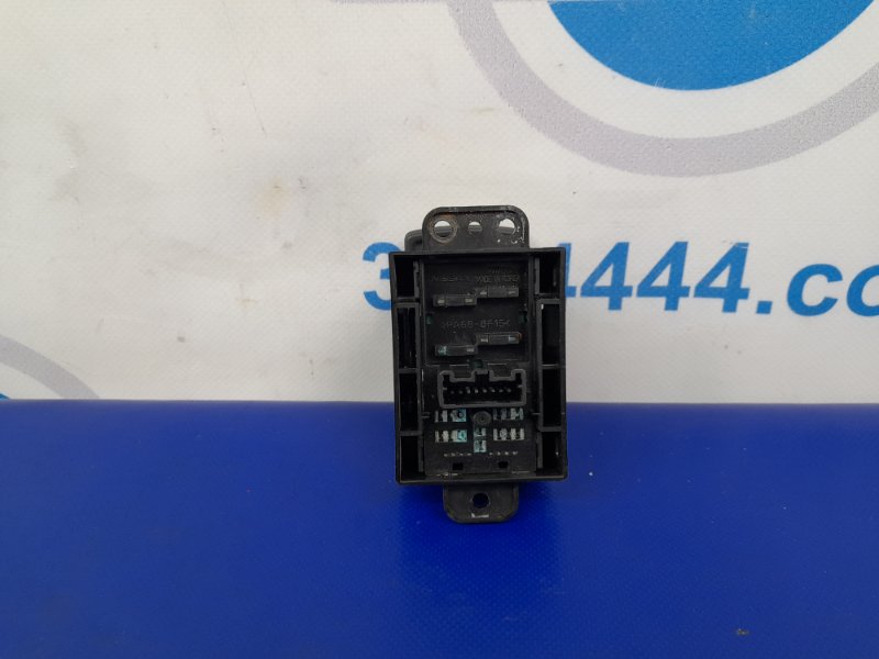 Кнопка стояночного тормоза LEAF 10-17