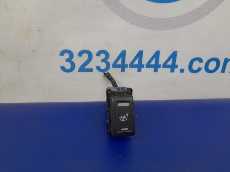 Кнопка обогрева сидений INFINITI QX56 / TITAN / ARMADA 04-16 Б/У