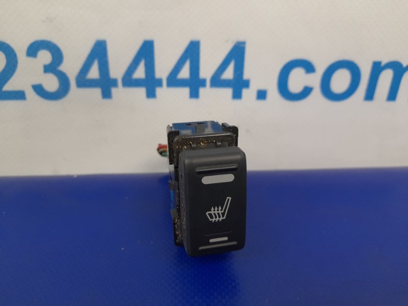 Кнопка обогрева сидений INFINITI QX56 / TITAN / ARMADA 04-16 Б/У