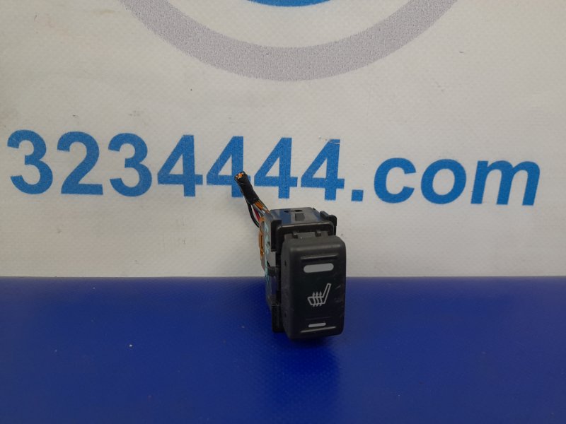 Кнопка обогрева сидений задняя INFINITI QX56 / TITAN / ARMADA 04-16 Б/У