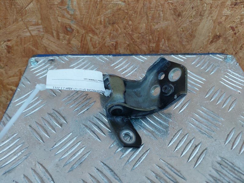 Петля двери верхняя передняя левая 6 GH 07-12 2011 GH 2.5