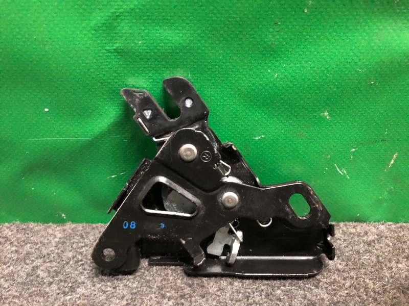 Замок двери боковой задний правый SIENNA 11-16 2012 GSL30 3.5 2GR-FE