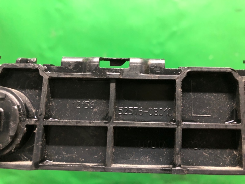 Кронштейн заднего бампера задний левый TOYOTA SIENNA 11-16 GSL30 3.5 2GR-FE