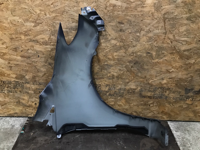 Крыло переднее переднее левое 5 CR 05-10 2009 Минивен 2.3