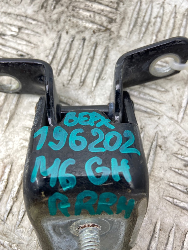 Петля двери верхняя задняя правая 6 GH 07-12 2011 GH 2.5