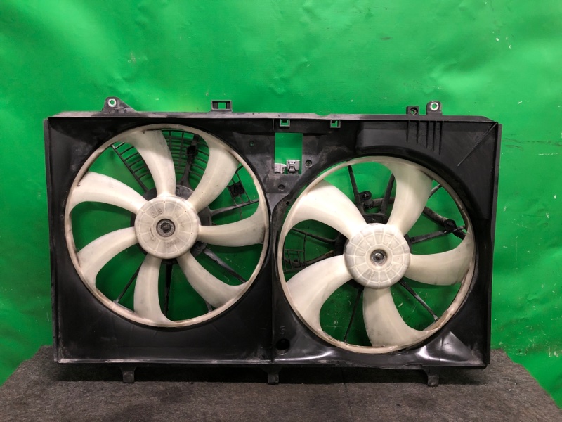 Запчасть диффузор вентилятора основного радиатора TOYOTA SIENNA 11-16 2012 GSL30 3.5 2GR-FE 16711-0P150 Б/У Диффузор вентилятора основного радиатора TOYOTA SIENNA 11-16 2012 GSL30 3.5 2GR-FE 16711-0P150 Б/У