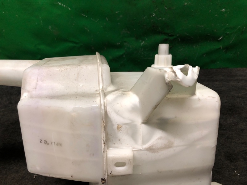 Бачок омывателя TOYOTA SIENNA 11-16 GSL30 3.5 2GR-FE Бачок омывателя TOYOTA SIENNA 11-16 GSL30 3.5 2GR-FE