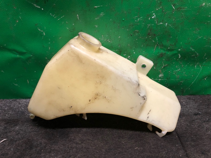 Запчасть бачок расширительный TOYOTA SIENNA 11-16 2012 GSL30 3.5 2GR-FE 16470-0P040 Б/У Бачок расширительный TOYOTA SIENNA 11-16 2012 GSL30 3.5 2GR-FE 16470-0P040 Б/У