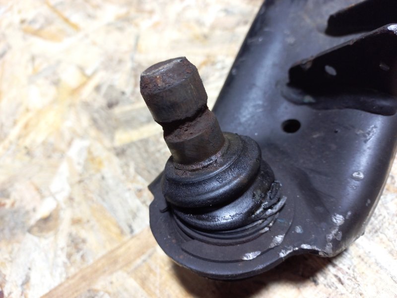 Рычаг передней подвески нижний передний левый SOUL AM 08-13 2012 Хетчбек 2.0