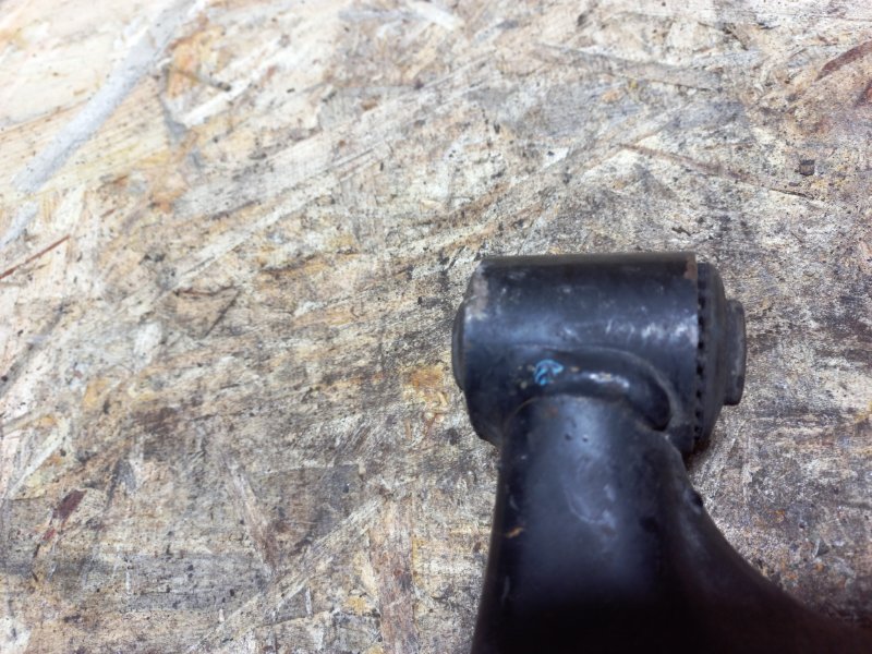 Рычаг передней подвески нижний передний левый KIA SOUL AM 08-13 Хетчбек 2.0