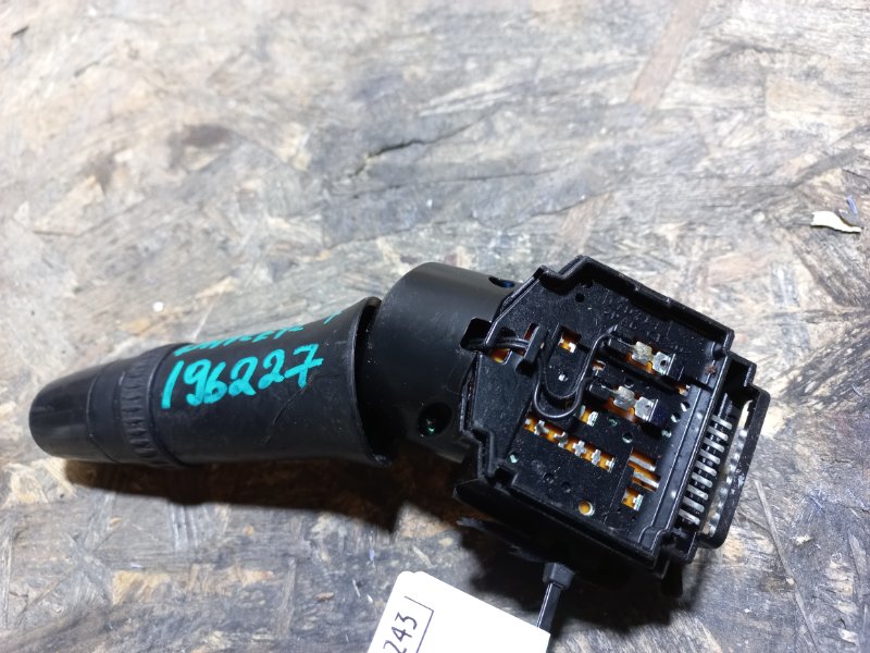 Подрулевой переключатель правый LANCER X 10 07-15 2010 Хетчбек 2.4 4B12 Подрулевой переключатель правый LANCER X 10 07-15 2010 Хетчбек 2.4 4B12