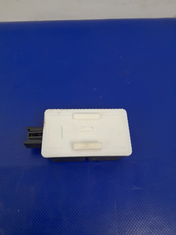 Блок управления центральным замком Q50 15-20 2017 Седан 3.0 VR30DDTT Блок управления центральным замком Q50 15-20 2017 Седан 3.0 VR30DDTT